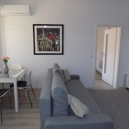 Rivera Apartments-Palasmall Яш Екстериор снимка