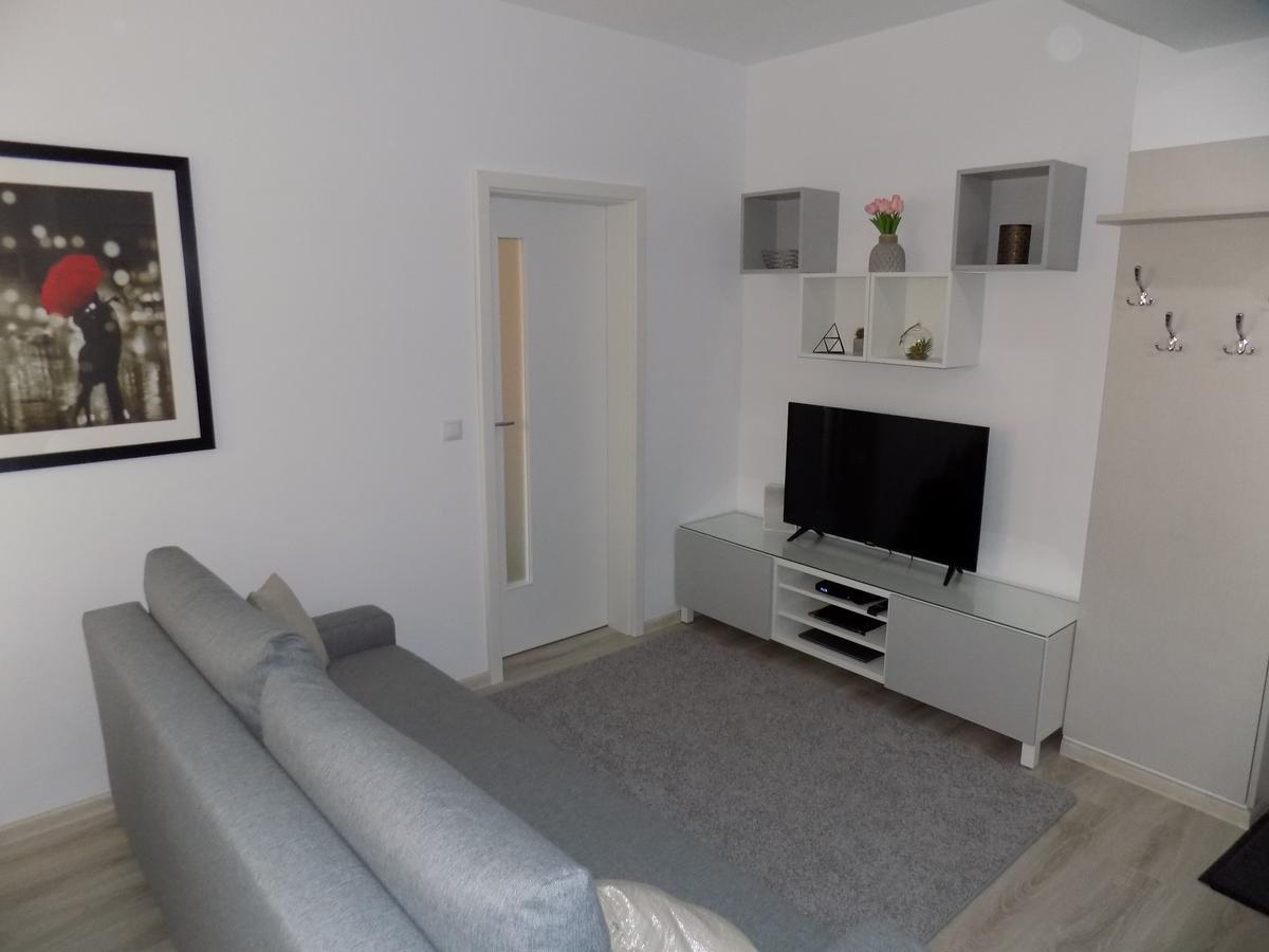 Rivera Apartments-Palasmall Яш Екстериор снимка