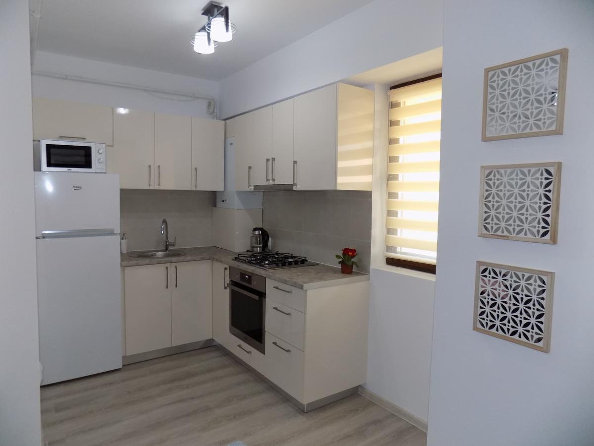 Rivera Apartments-Palasmall Яш Екстериор снимка
