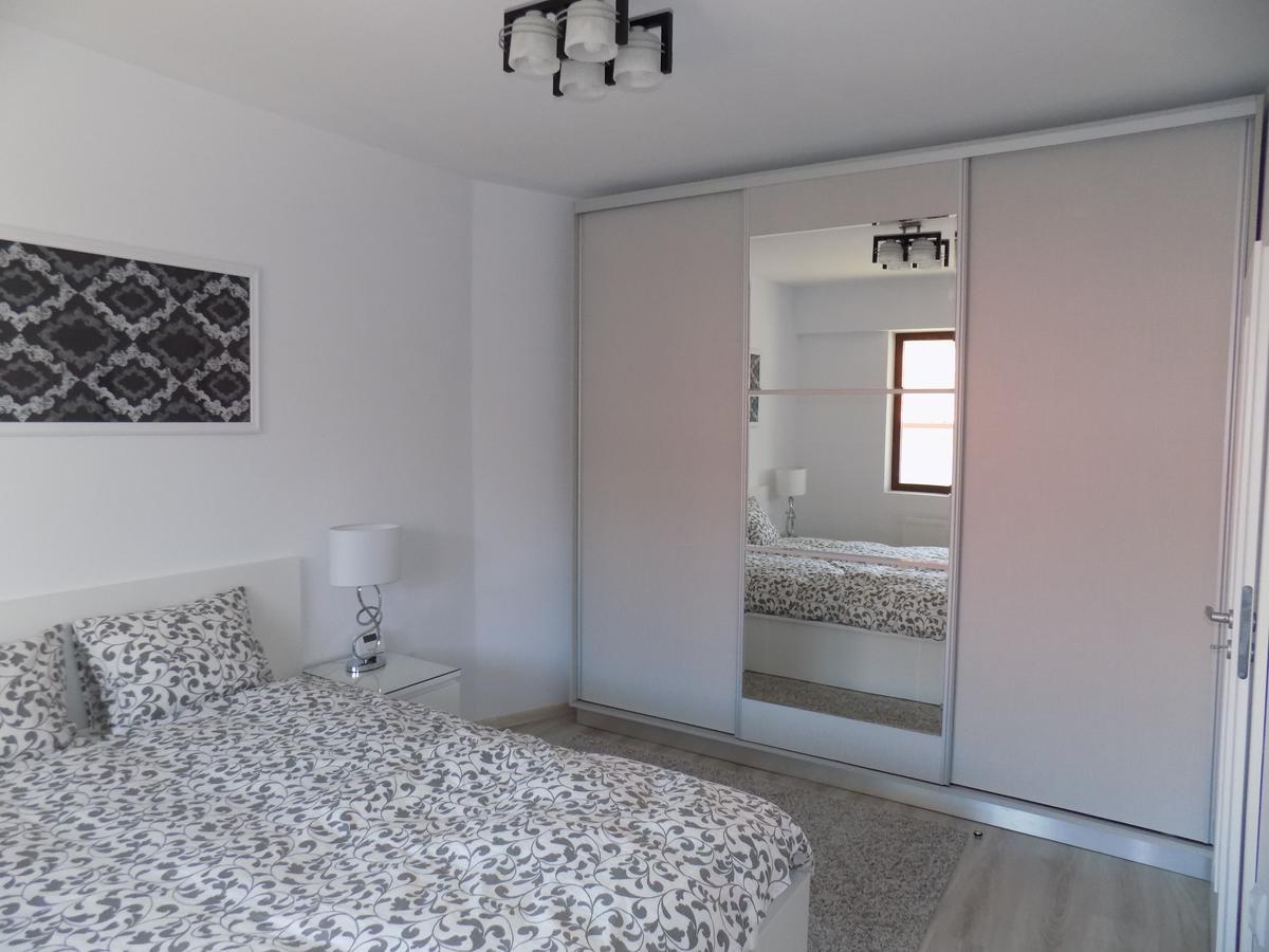 Rivera Apartments-Palasmall Яш Екстериор снимка