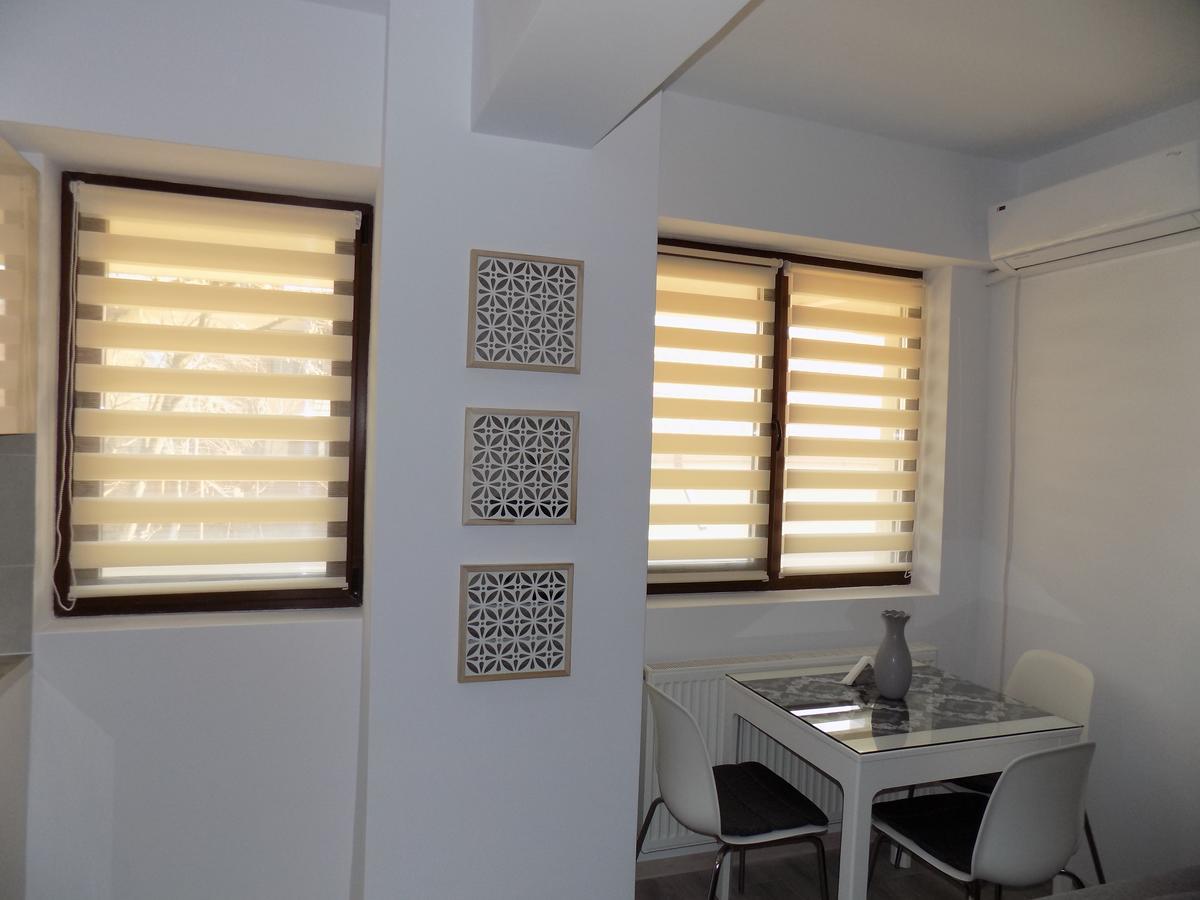 Rivera Apartments-Palasmall Яш Екстериор снимка